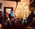 Der Nikolaus kommt mit tierischer Begleitung