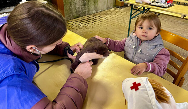Premiere der Stofftierklinik im Tierpark Niederfischbach begeistert Familien